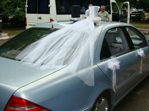 Оформление и украшение свадебнго машин Днепропетровск